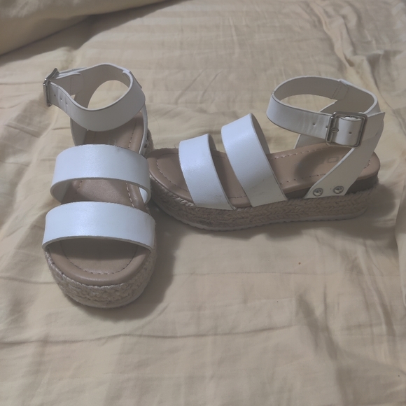 Sandals - Picture 2 of 2